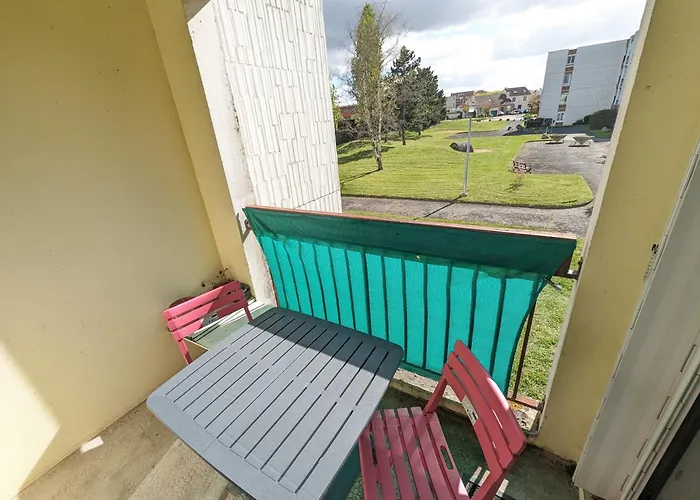 Grand Appartement 3 Chambres Chez L'Habitant En Face Du Chu Et De L'Universite De Poitiers - Acces Rapide Futuroscope En 15 Min * Poitiers